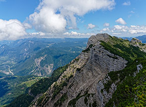 Scorcio sul precipite Versante Nord del Becco di Filadonna: le Grattarole.