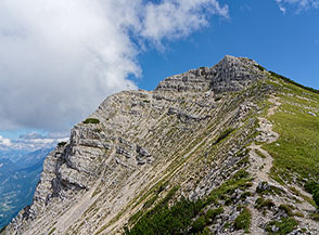 La cima del Becco di Filadonna ripresa da nord-ovest.