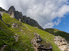 Scorcio della Val Rossa, luogo di selvaggia bellezza.