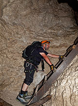 Nella galleria militare alla partenza della Via Ferrata o Sentiero del Centenario.