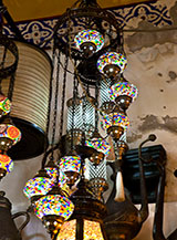 &ldquo;Il lampadario di Arlecchino&ldquo; (Gran Bazar a Istanbul).