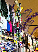 &ldquo;Converse colors&ldquo; (Gran Bazar di Istanbul).