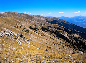 L&rsquo;ampia dorsale del Morrone vista dal Colle della Croce.