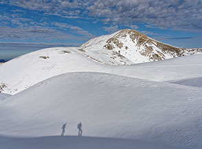 Ombre in cammino verso il Monte di Cambio.