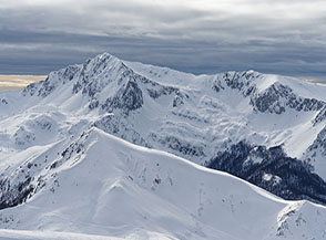 Il Monte Terminillo ci mostra i suoi versanti orientale e settentrionale (dal Monte di Cambio).