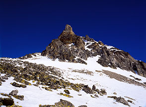 Ai piedi del Piccolo Adritto nella Comba del Lago Bianco.