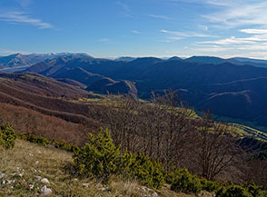 Vista sulla Valle di Corno da Colle Bruciato.