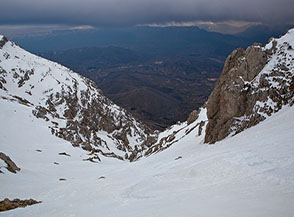 Vista dal Canalone Sud del Velino.