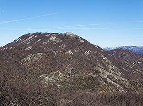 Il Monte Santo Chirico ripreso da Colle Sponga.