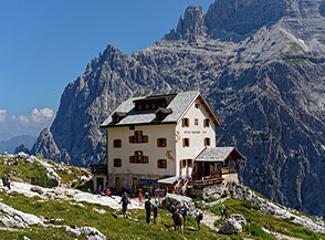 Il Rifugio Zsigmondy Comici in Val Fiscalina Alta.