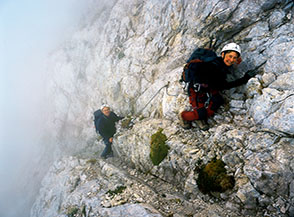 Primi passaggi attrezzati lungo la Via Ferrata dei Ginepri ex Guido Brizio.