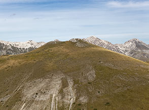 Costa Ceraso ripresa dalla dirimpettaia Cima di Faiete.