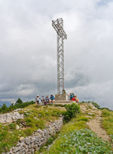Sulla cima di Monte Maggio.