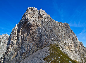 La punta rocciosa del Dente del Lupo alla Forchetta di Penne.