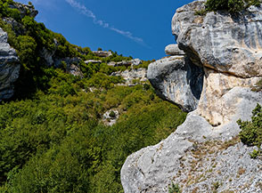 Scorcio del fosso boscoso della Valle Sant&rsquo;Angelo.