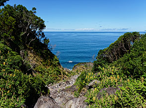 Scorcio a mare (costa di Faj&atilde; do Belo).
