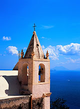 Particolare sul campanile di San Bartolo ad Alicudi.