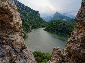 Affaccio sul Fiume Cedrino dalla chiesetta di San Pantaleo.