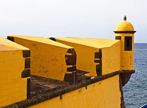 Garitta sui bastioni di Sao Tiago a Funchal.