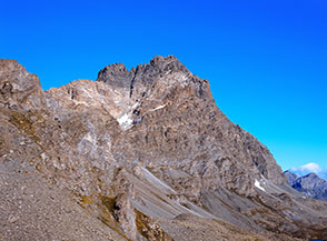 Una splendida giornata avvolge pienamente il Monviso che mostra il suo Versante Sud (Dal Passo Gallarino).