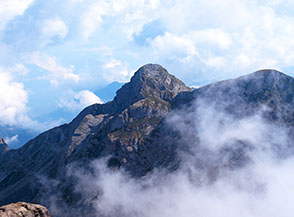 Pizzo di Trona visto dalla cima di Pizzo Tre Signori.