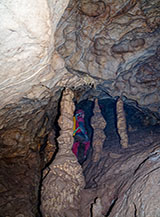 &ldquo;Tris&ldquo; (tre colonne nel Ramo Fossile della Grotta dei Cinque Laghi).