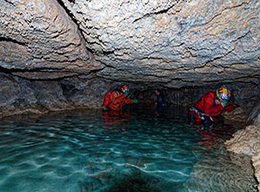 Grotta Punta degli Stretti