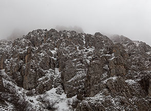 Fosche atmosfere ai piedi del Versante Sud-Ovest del Cafornia.