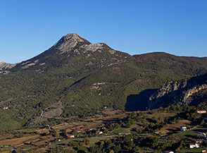 Vista di primo mattino sul Monte o Sacro Monte da Viggiano.