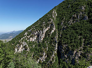 Primo affaccio lungo il Sentiero del Vignale sul Vallone di Fua.