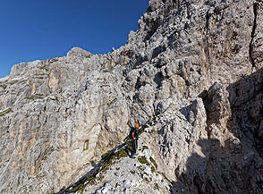 Alla Forcella di Riofreddo dove parte il Sentiero attrezzato Anita Goitan.