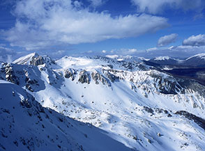L&rsquo;ampio circo glaciale racchiuso fra le cime della Metuccia e Monte a Mare (dalla cima di Monte a Mare).