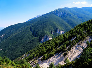 Vista sulla Valle dell&rsquo;Avello dall&rsquo;Eremo di Fratavalle.