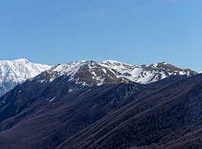 Il Monte Morrone ripreso dal Colle dei Sambuchi.