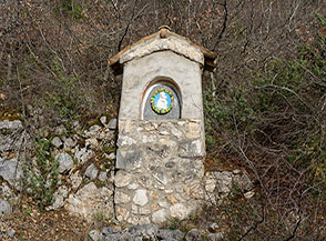 Edicola votiva in localit&agrave; Pianezza (Roccacasale).