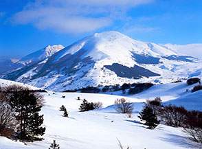 Dal Colle Faeto vista sull&rsquo;inizio della Catena Occidentale del Gran Sasso: la Cresta Ovest del Monte San Franco.
