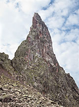 La slancita silhoutte del Campanile di Cece.