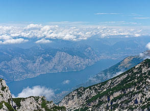 Vista sul Lago di Garda da Cima Valdritta.