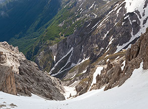 Vista a valle dal canalone della Valle dell&rsquo;Inferno.