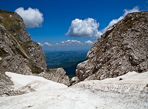 Suggestivo scorcio ormai al termine del canalone della Valle dell&rsquo;Inferno.