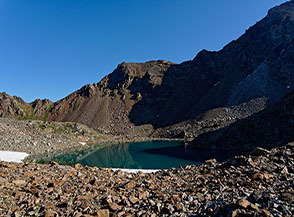 Il Lac Gel&eacute; alle pendici del Mont Emilius.