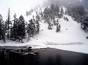 &ldquo;Freddo paesaggio&rdquo; al Lago Verde.