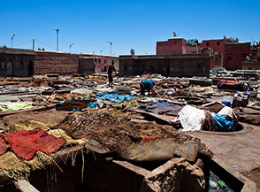 Conceria nel cuore della citt&agrave; vecchia (la Medina) a Marrakech.