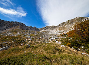 Al centro del grande Anfiteatro Nord del Monte a Mare.