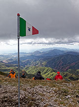In vetta all&rsquo;Accellica Sud guardando verso il Golfo di Salerno.