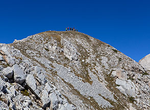 L&rsquo;affollata cima di Monte Aquila.