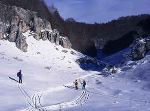 Portale di rocce al termine di Valle Maiura.