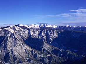 Dalle Vedute vista sulla Valle di Vallepietra, il Tarino ed il Viglio (sullo sfondo).