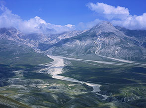 Il fiume di ghiaie de la Fornaca che, attraversato Campo Imperatore, si butta nel Canyon di Fonte Cupa.