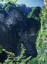 Cascata di Vena Roscia e la forra del Vallone di Fossaceca.